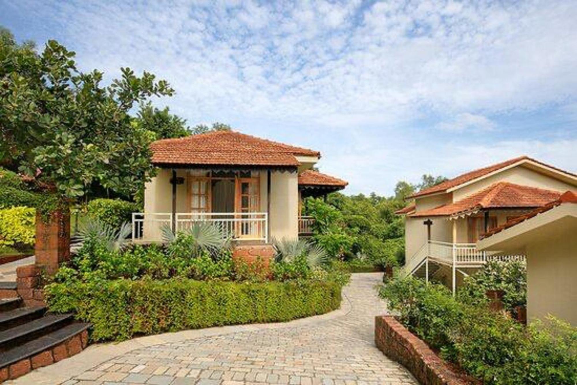 Amritara Aura Resort & Spa Mandrem Exterior foto